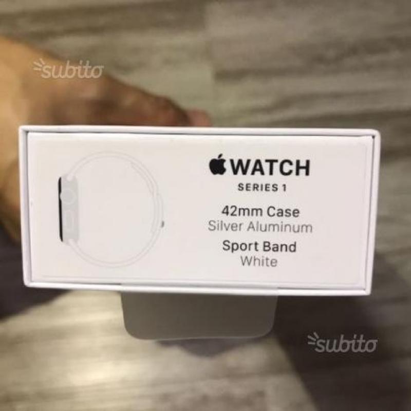 Apple Watch 42mm S1 ancora in blister NUOVO